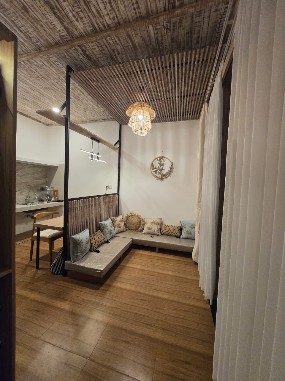 Properti terdaftar untuk dijual atau disewa - Rumah 2 Kamar Tidur Full Furnished Di One Gate System Lingkungan Aman Dan Nyaman