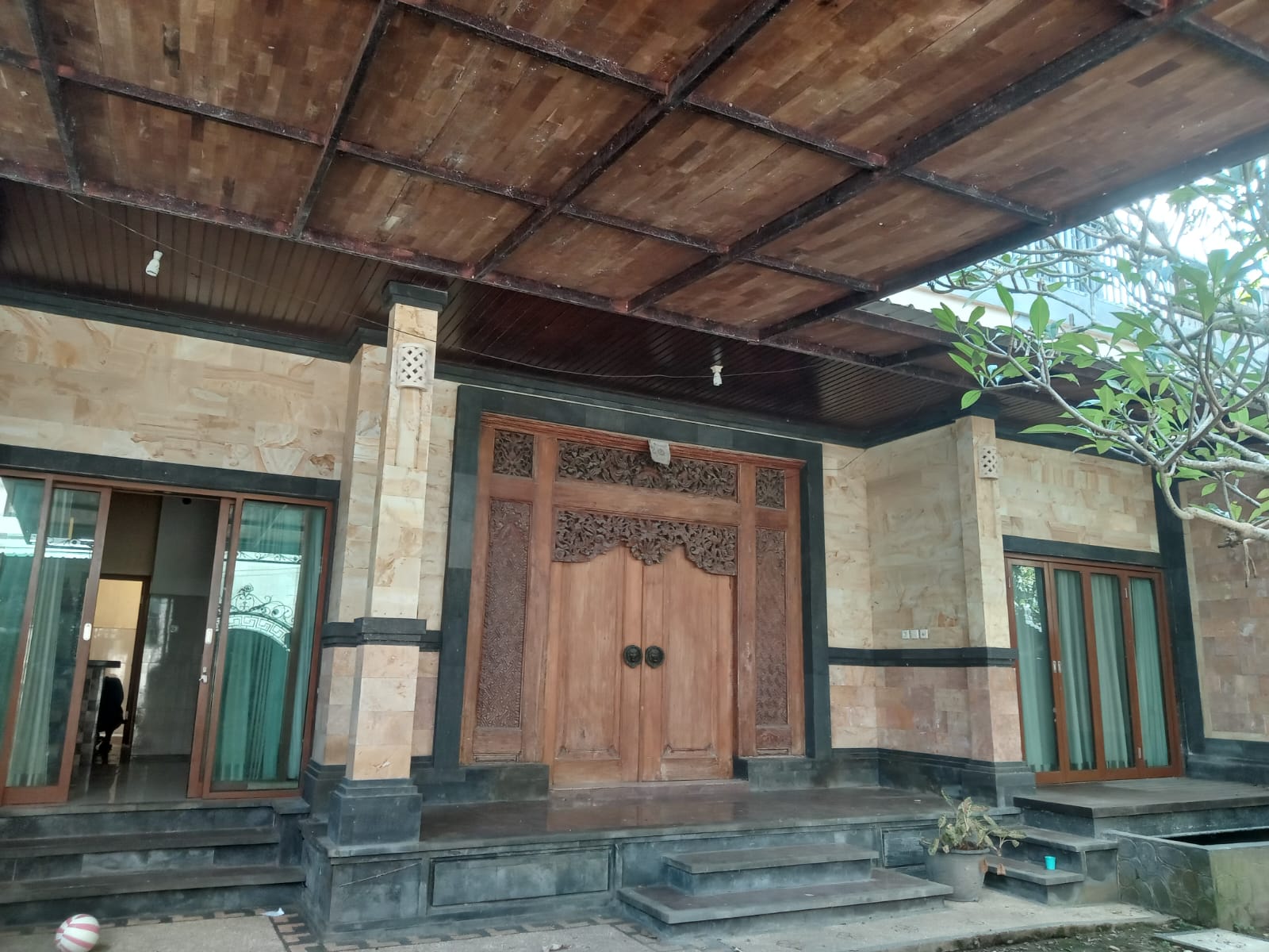 Properti terdaftar untuk dijual atau disewa - Rumah Siap Huni Semi Furnished Denpasar Utara 