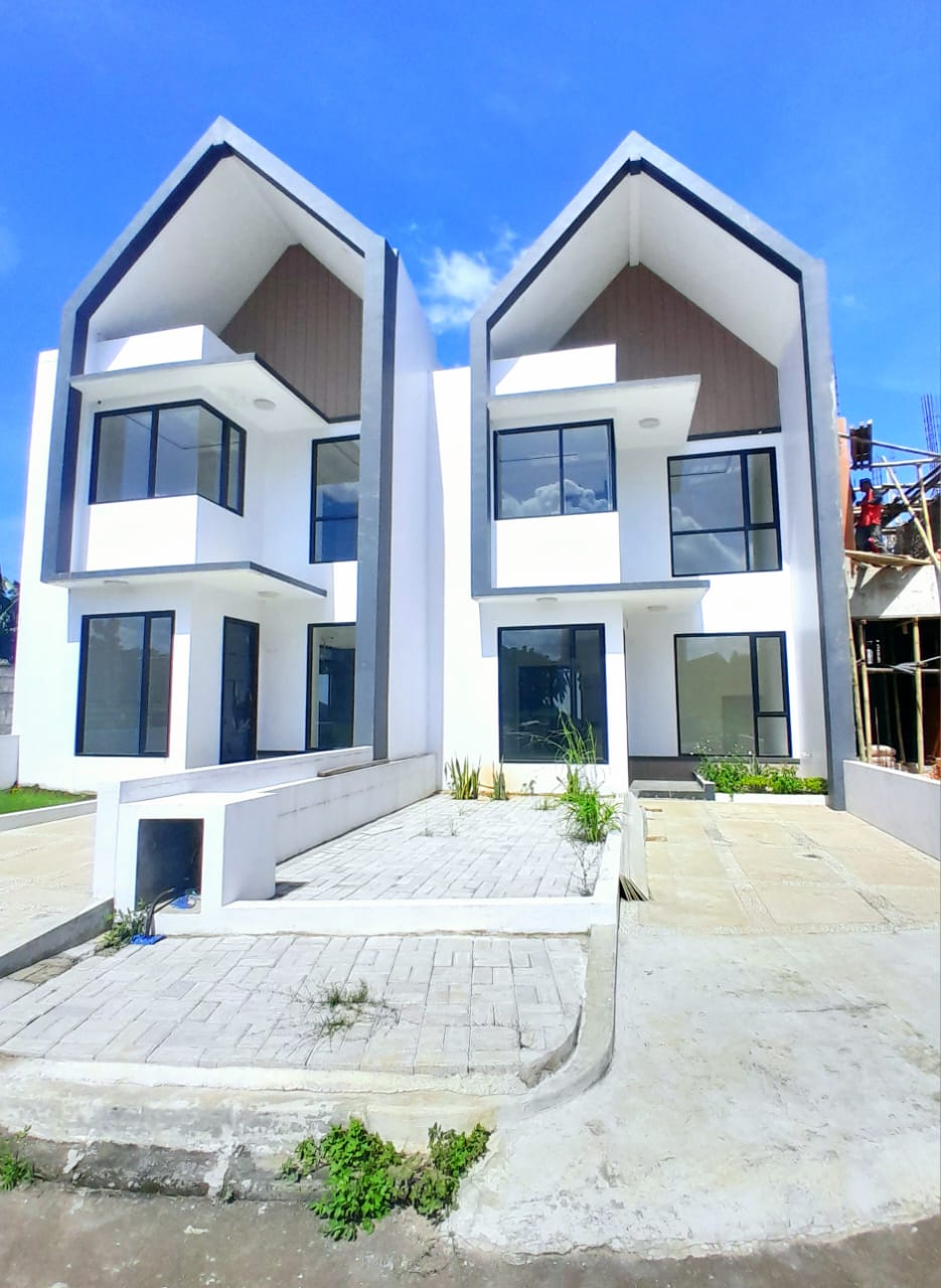Properti terdaftar untuk dijual atau disewa - Rumah 2 Lantai Didalam Cluster Akses Lebar 