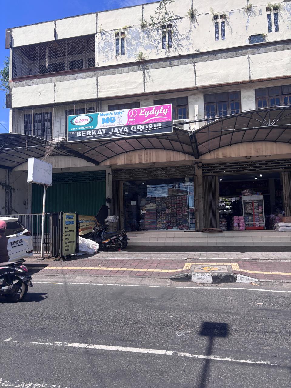 Properti terdaftar untuk dijual atau disewa - Ruko 3 Lantai Di Setiabudi Denpasar Bisa Usaha Dan Hunian Lokasi Strategis
