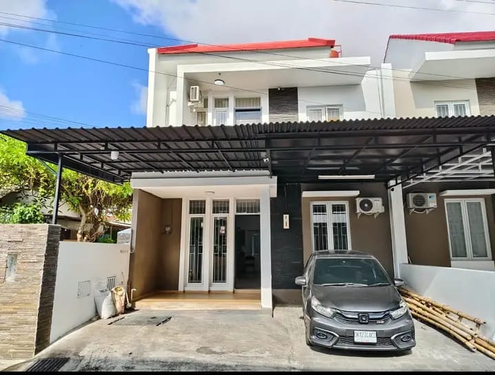 Properti terdaftar untuk dijual atau disewa - Dijual Rumah Dua Lantai Siap Huni Di Perumahan Nyaman Area Sesetan Denpasar Selatan