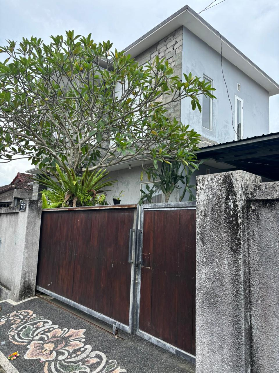 Properti terdaftar untuk dijual atau disewa - Rumah 2 Lantai Siulan Denpasar Timur Lokasi Strategis Luas Nyaman Siap Huni