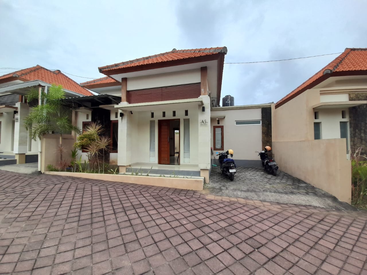 Properti terdaftar untuk dijual atau disewa - Rumah Minimalis Siap Huni 7 Menit Ke Gwk  