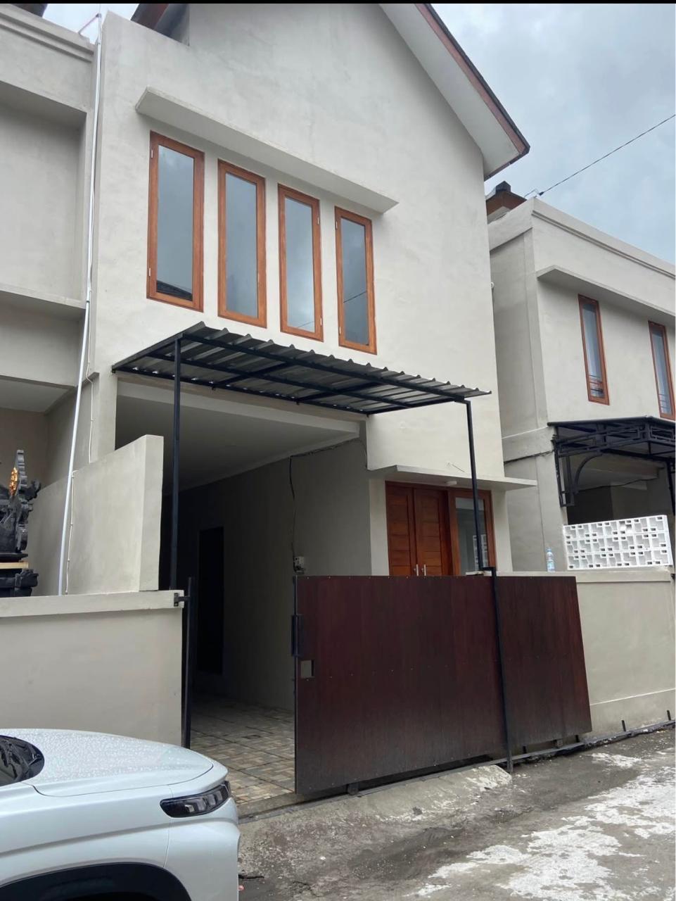 Properti terdaftar untuk dijual atau disewa - Rumah Baru Cluster 2 Lantai Di Padang Sambian Denpasar Barat Lokasi Strategis Siap Huni Lingkungan Tenang