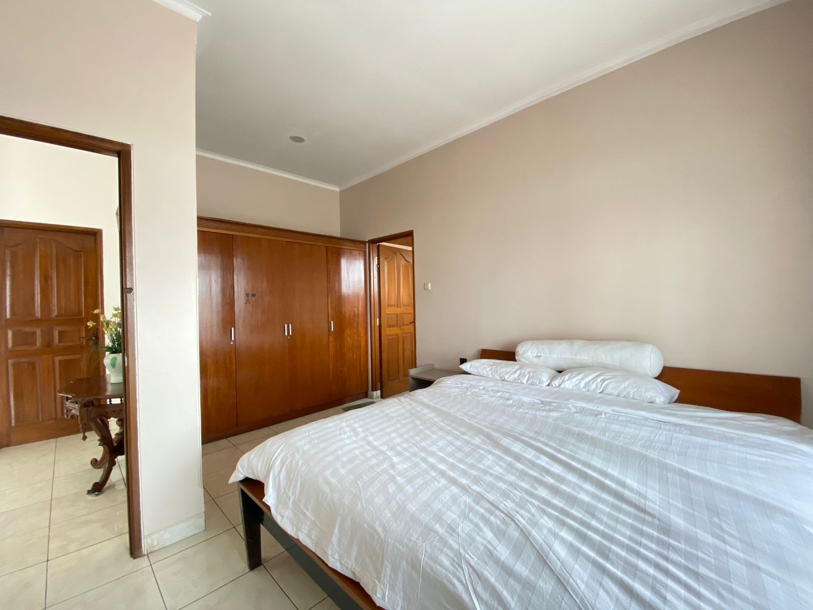 Properti terdaftar untuk dijual atau disewa - Disewa Rumah Bagus Siap Huni 3 Kt Furnished Di Dago Bandung
