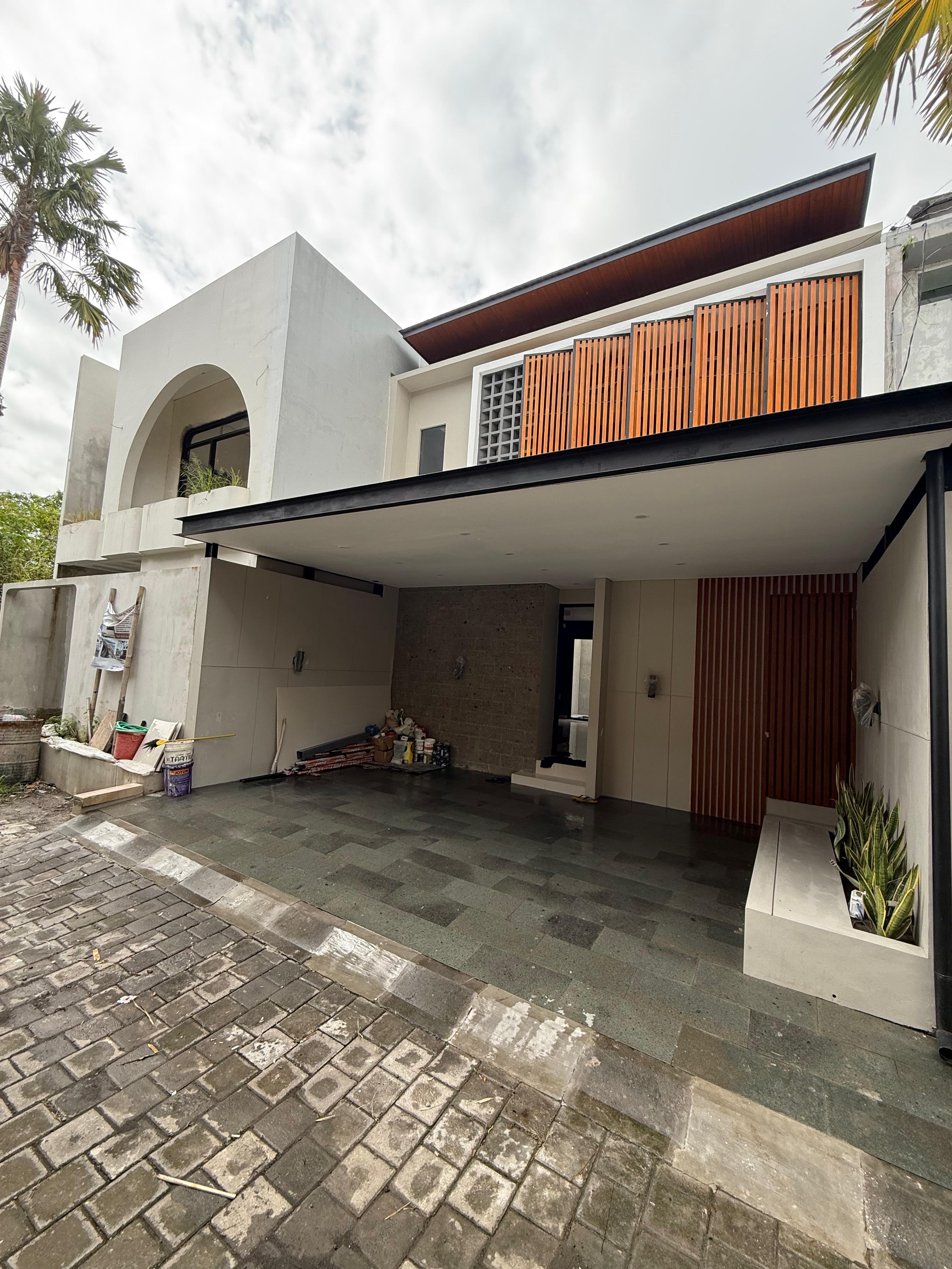 Properti terdaftar untuk dijual atau disewa - For Sale Rumah Semi Villa Dengan Private Pool Di Dalung Dekat Canggu Full Furnished Legalitas Lengkap Siap Transaksi