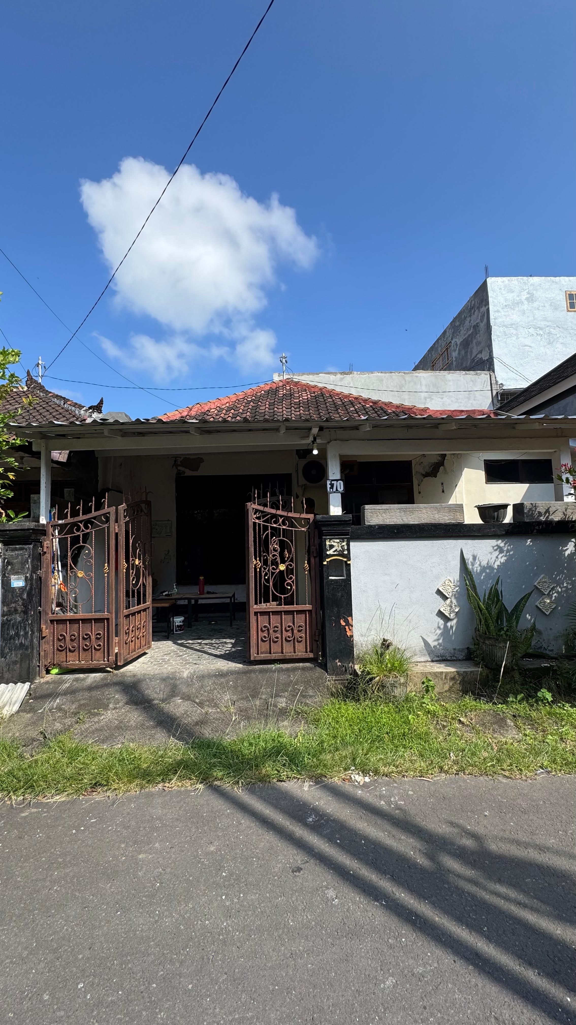 Properti terdaftar untuk dijual atau disewa - Rumah Fully Furnished Siap Huni Di Taman Mulia Jimbaran 