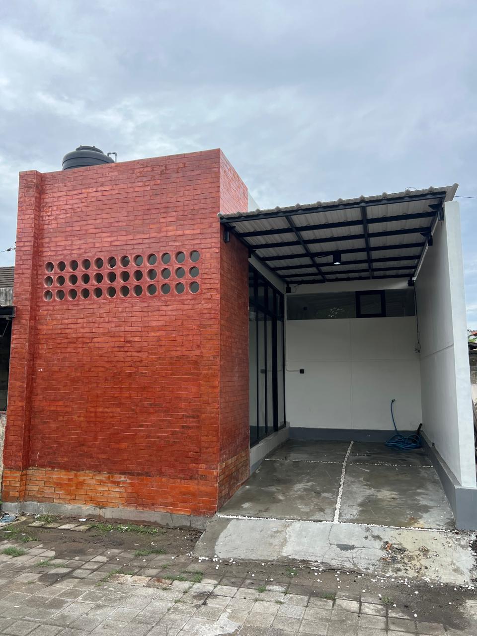 Properti terdaftar untuk dijual atau disewa - Rumah Semi Villa Siap Huni Dekat Pantai Rangkan Ketewel 