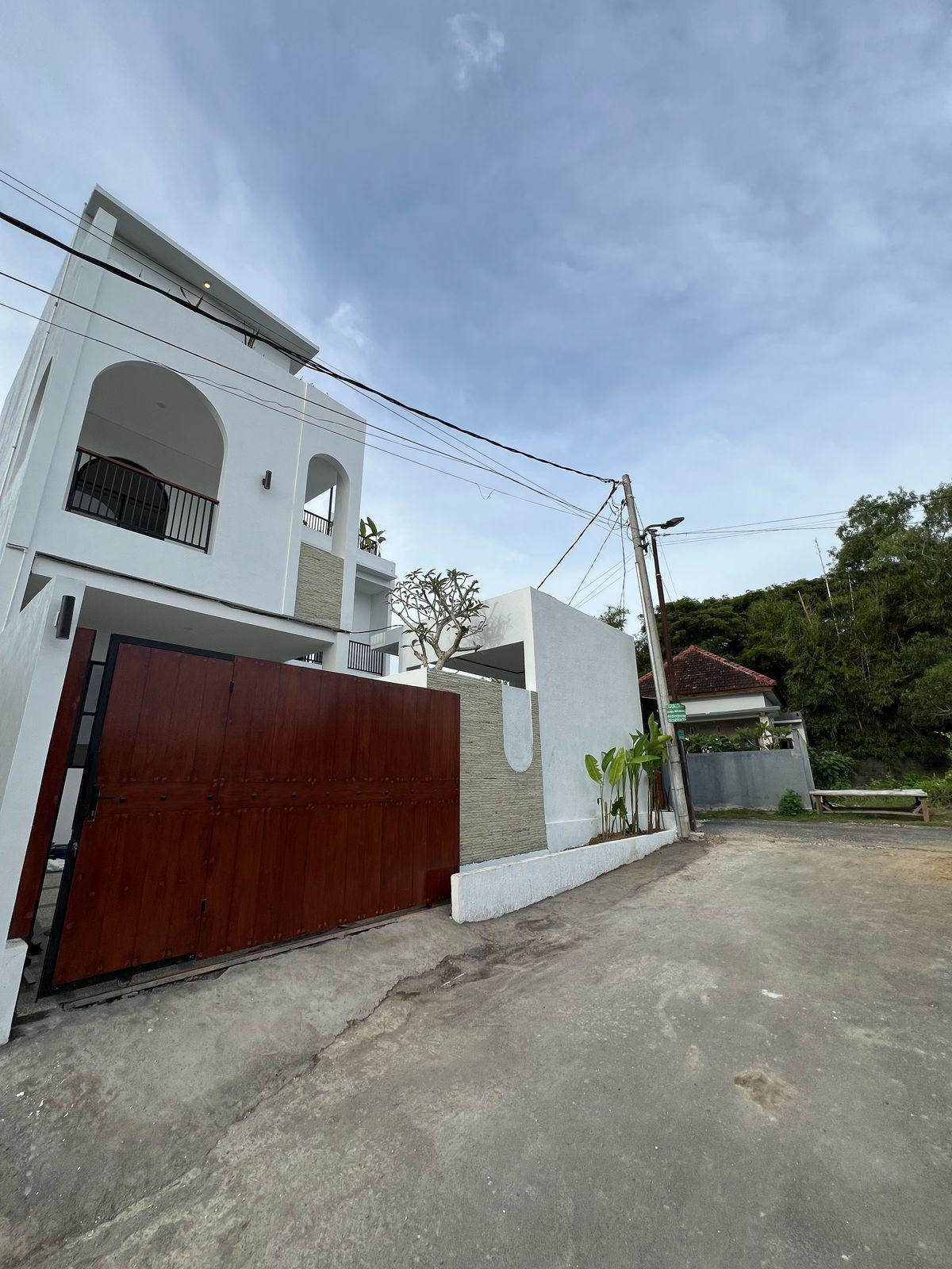Properti terdaftar untuk dijual atau disewa - Villa Mewah Strategis 3 Menit Ke Gwk 