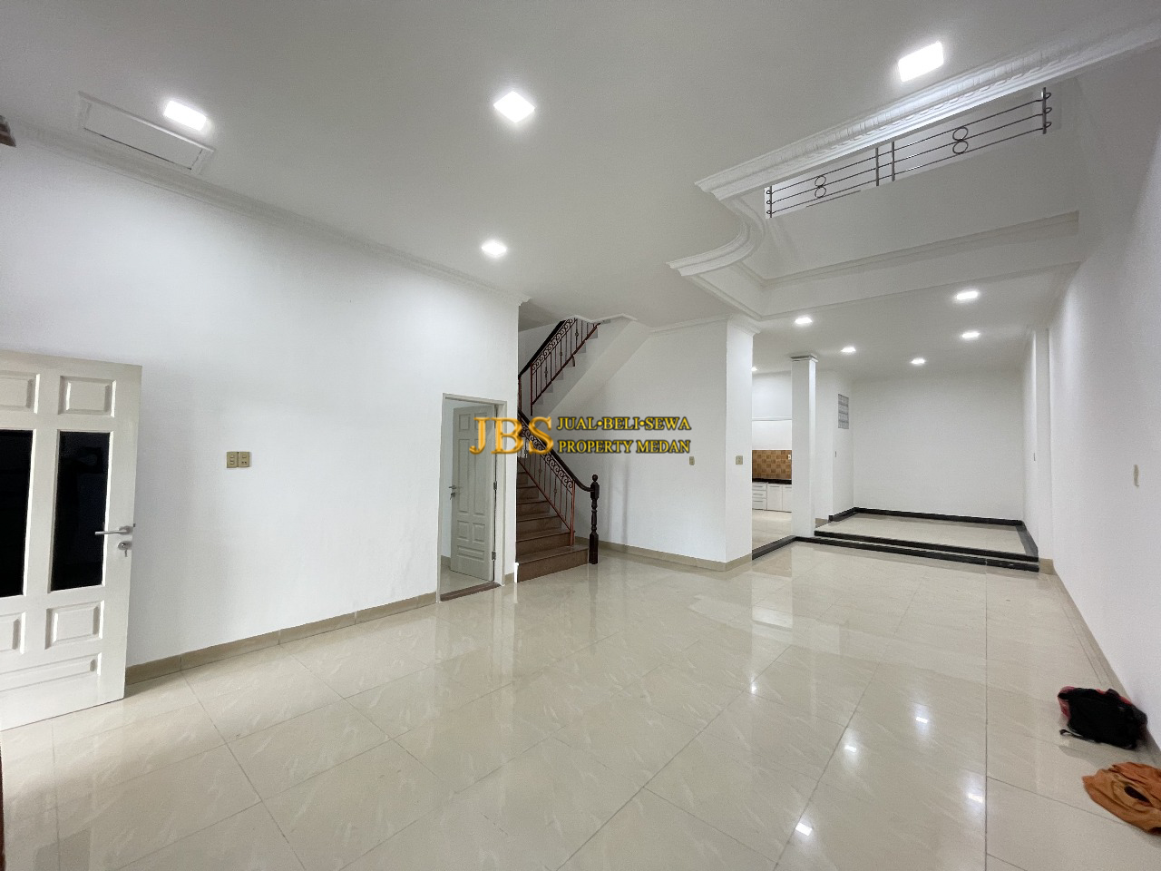 Properti terdaftar untuk dijual atau disewa - Dijual/disewakan Rumah Di Komplek Cemara Hijau Medan Jalan Metal