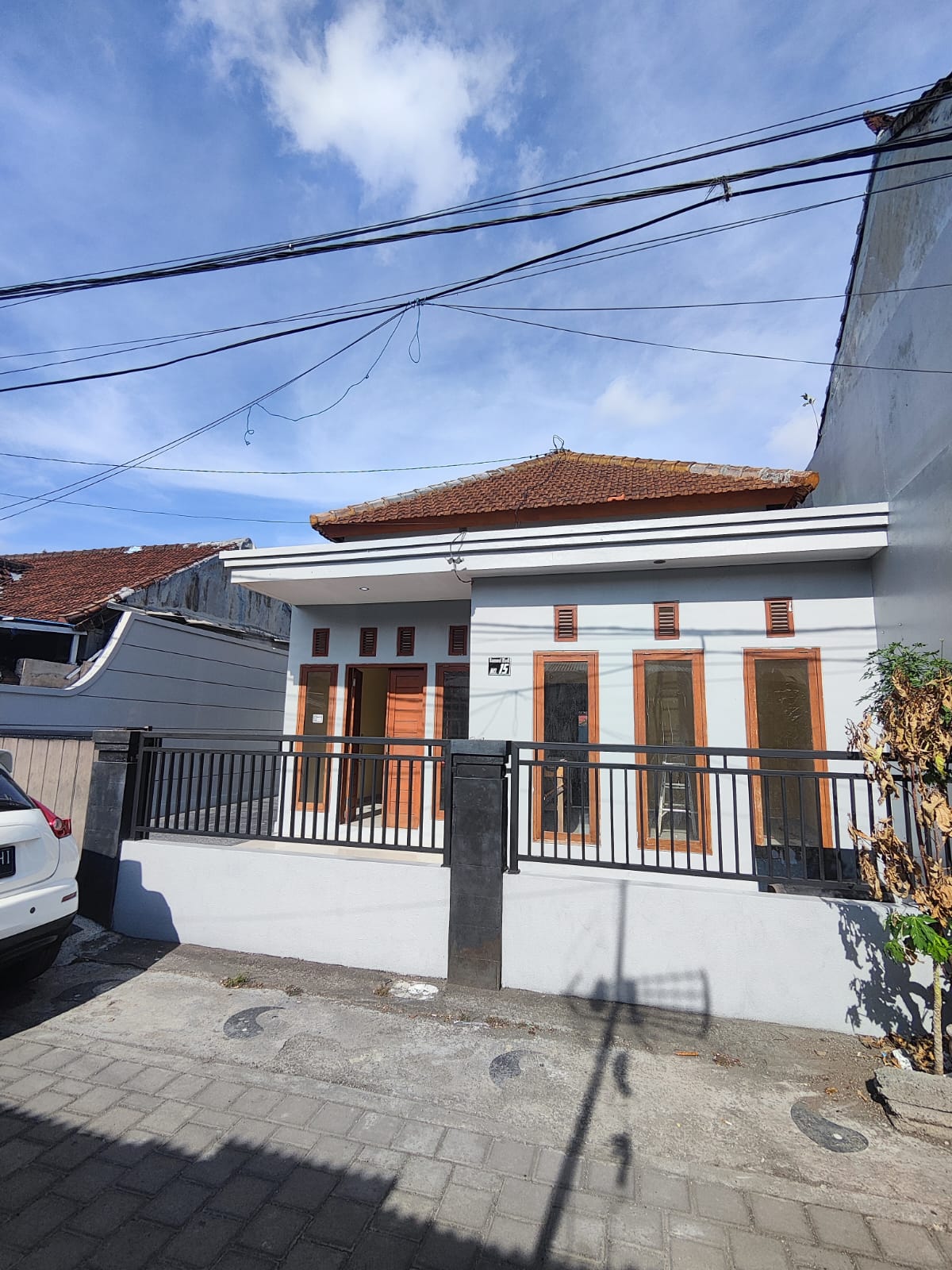 Properti terdaftar untuk dijual atau disewa - Rumah Siap Huni 5 Kamartidur Di Denpasar Barat 