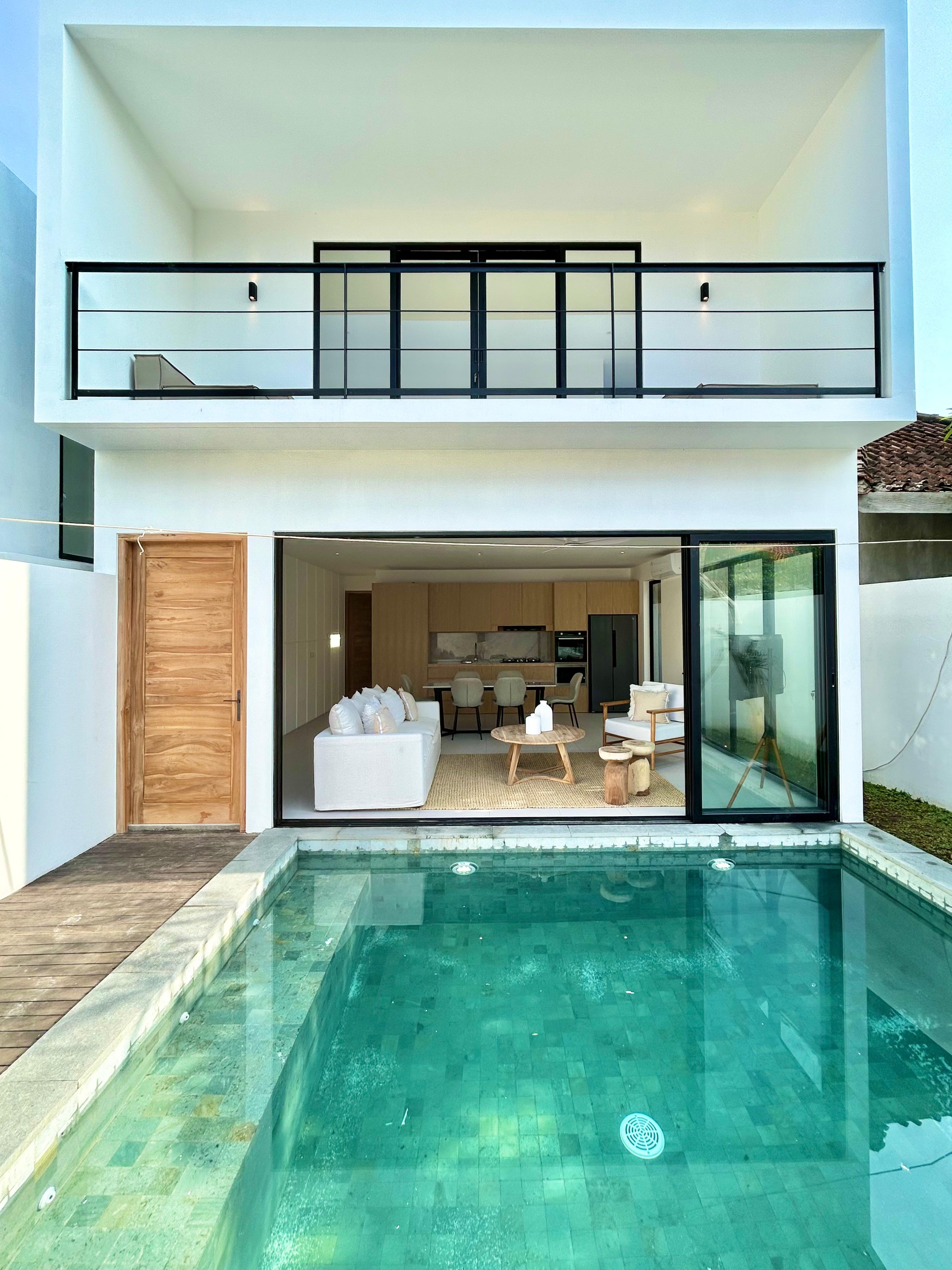 Properti terdaftar untuk dijual atau disewa - Leasehold Villa Eksklusif 10 Menit Ke Pantai Batu Bolong 