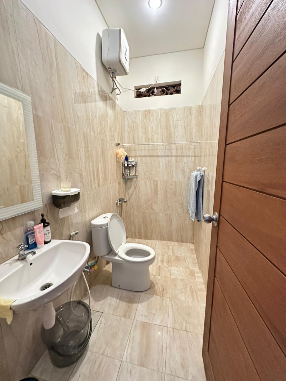 Properti berkualitas harga murah untuk dijual atau disewa - Rumah Fully Furnished 2 Lantai Siap Huni Tukad Balian