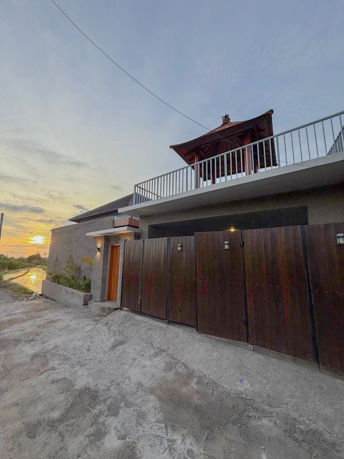 Properti terdaftar untuk dijual atau disewa - Villa Fully Furnished Siap Huni View Sawah Di Tumbak Bayuh Canggu 