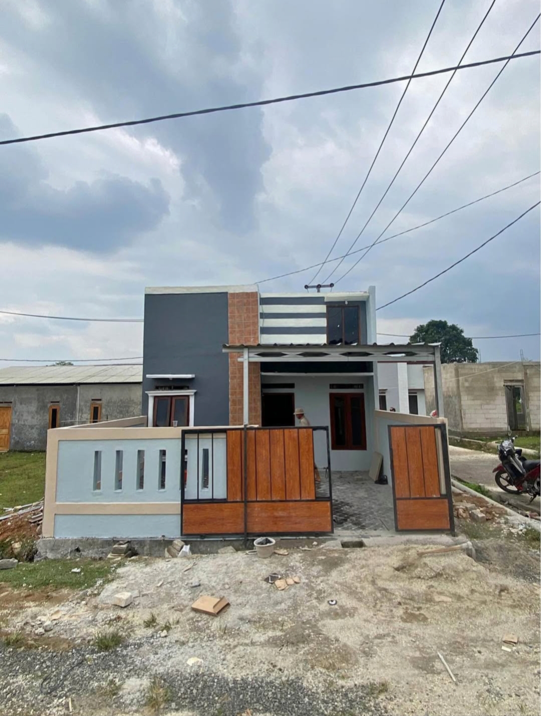 Properti terdaftar untuk dijual atau disewa - Rumah Dekat Krl Harga Ekonomis, Free Canopy & Pagar