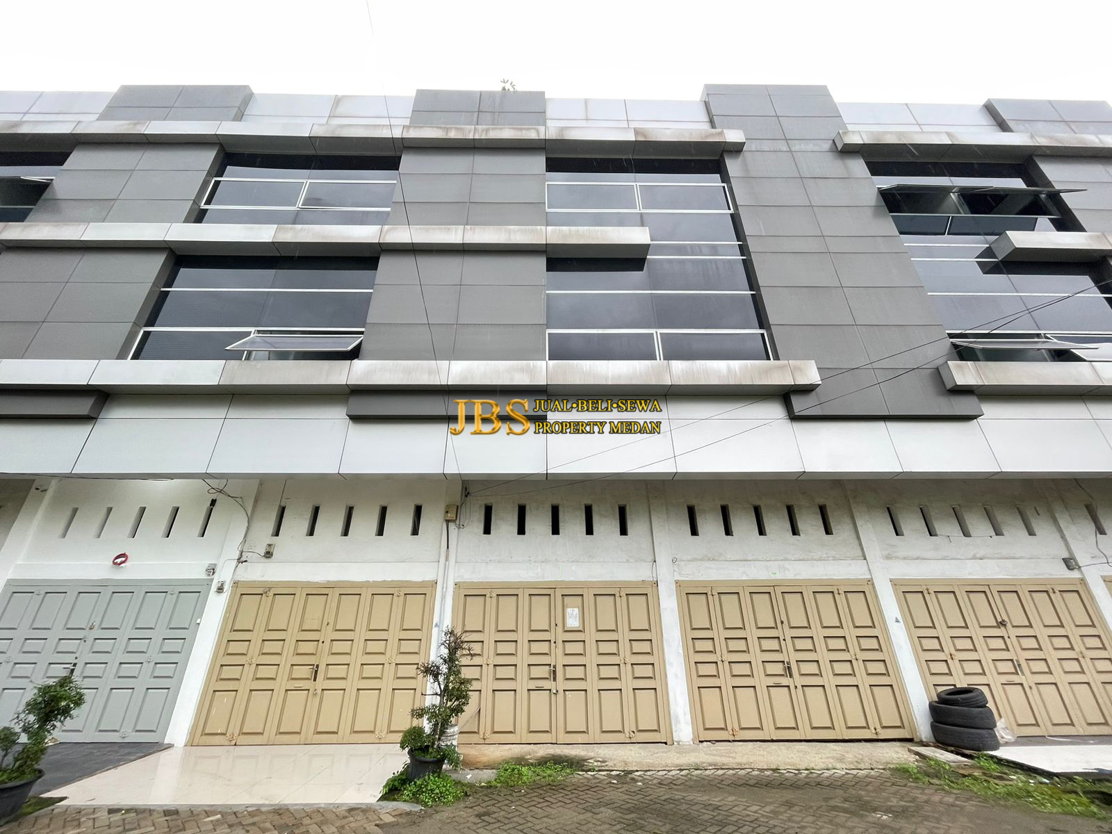 Properti terdaftar untuk dijual atau disewa - Dijual Ruko Di Komplek Graha Metropolitan (graha Northcote)
