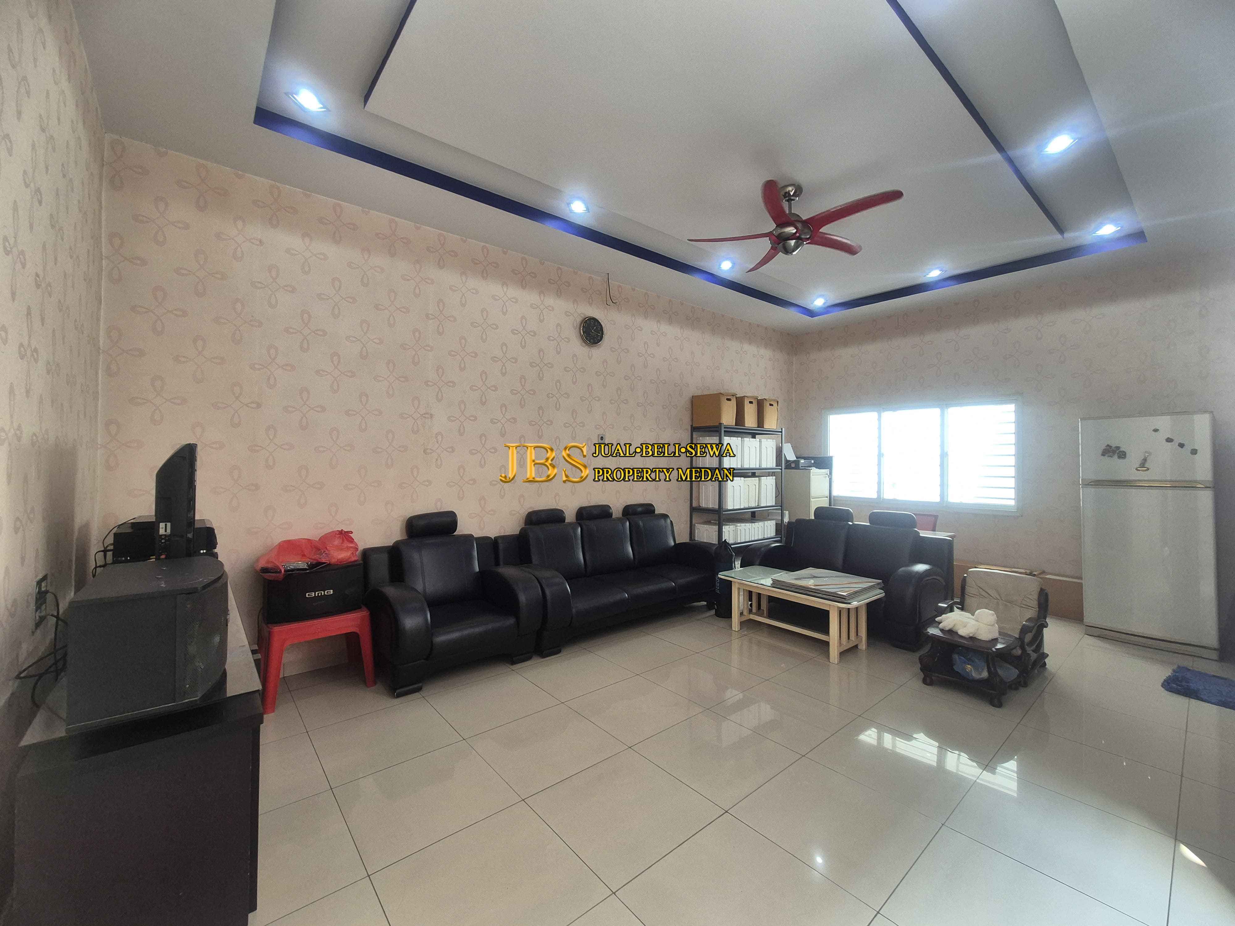 Properti terdaftar untuk dijual atau disewa - Dijual Villa Siap Huni Di Kompek Cemara Asri Jalan Azalea 4 - Medan