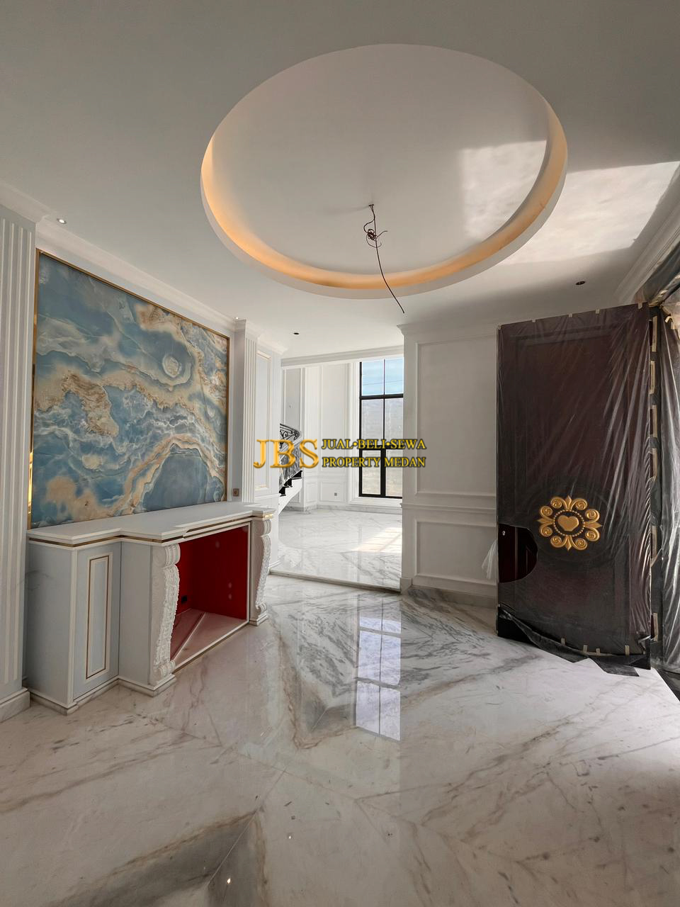 Properti terdaftar untuk dijual atau disewa - Dijual Rumah Fully Furnished Di Komplek Graha Metropolitan Jalan Kapten Sumarsono