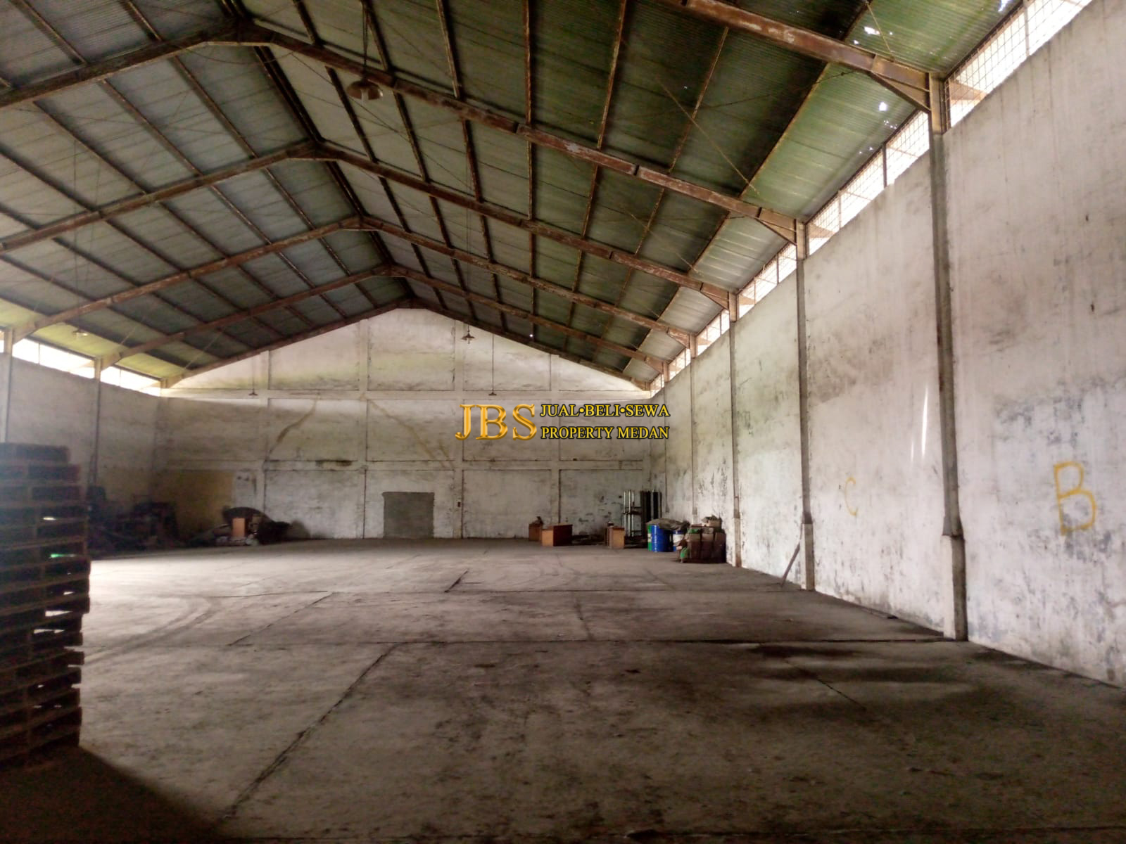 Properti terdaftar untuk dijual atau disewa - Disewakan Gudang Komplek Pergudangan Kayu Putih Estate Jalan Kayu Putih - Tj. Mulia