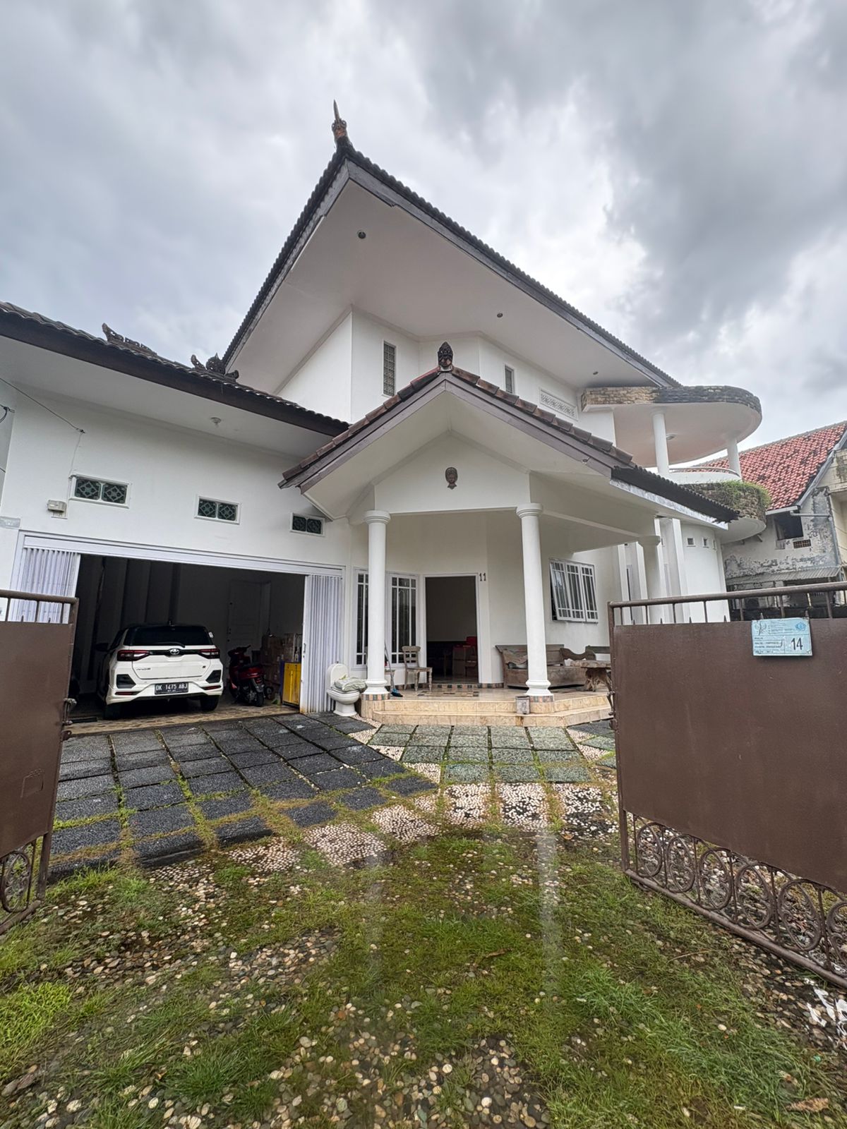 Properti terdaftar untuk dijual atau disewa - Rumah Cocok Untuk Kantor Atau Di Huni Denpasar Barat 