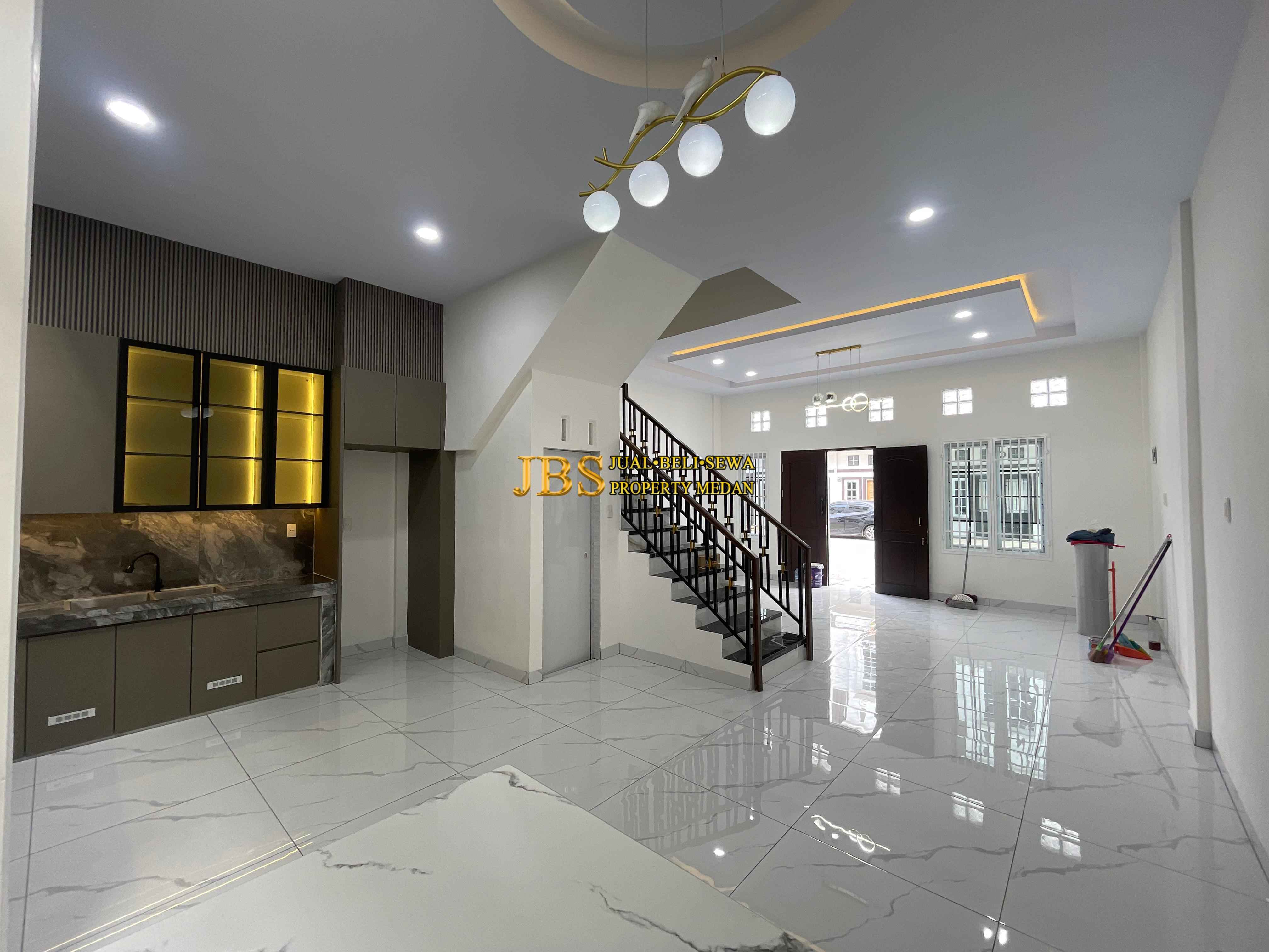 Properti terdaftar untuk dijual atau disewa - Dijual Rumah Baru 2,5 Tingkat Di Komplek Kirribili Jalan Sidomulyo - Krakatau