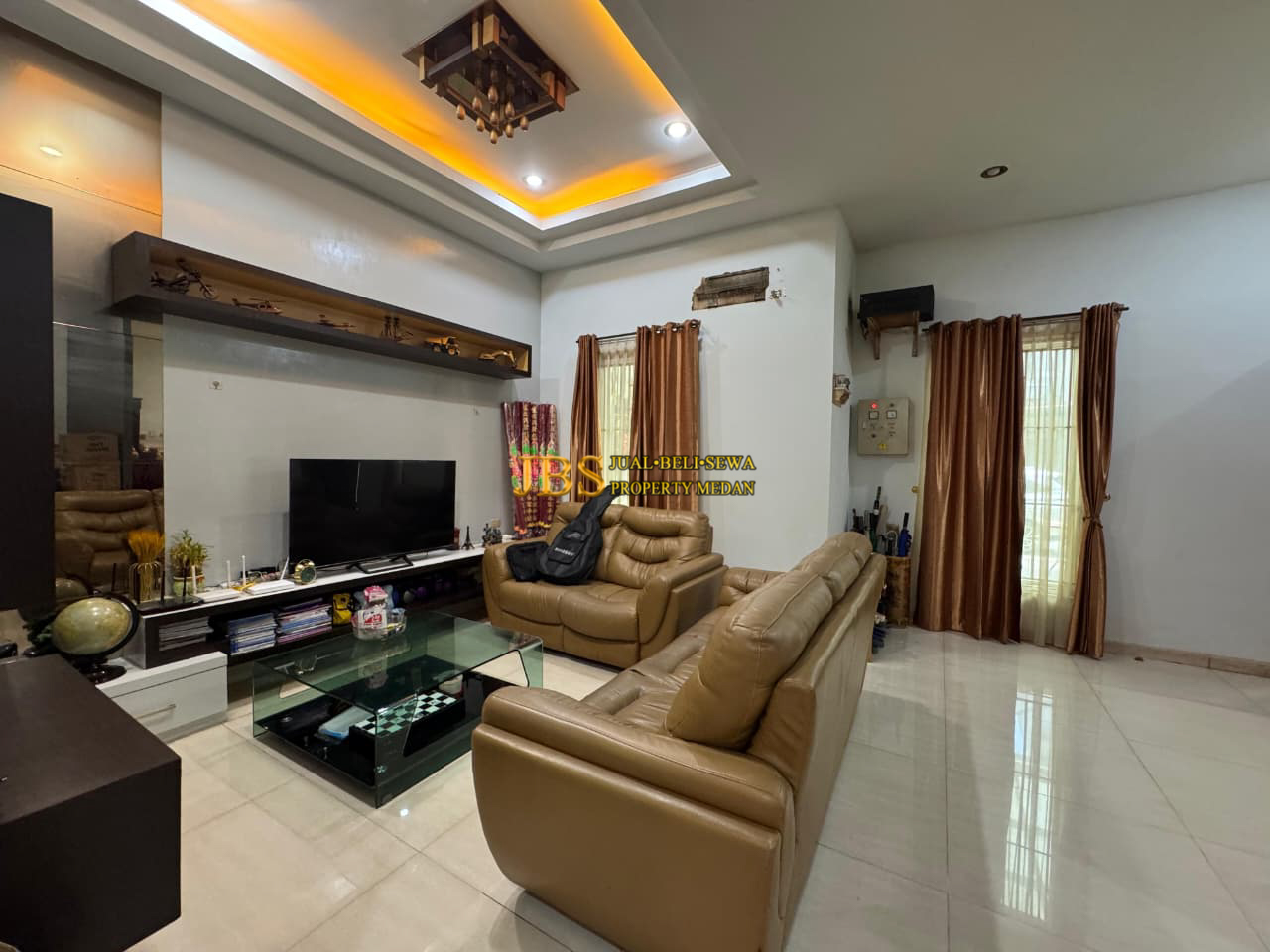 Properti terdaftar untuk dijual atau disewa - Dijual Rumah Lux Di Komplek Mutiara Residence Jalan R.s. Haji - Medan