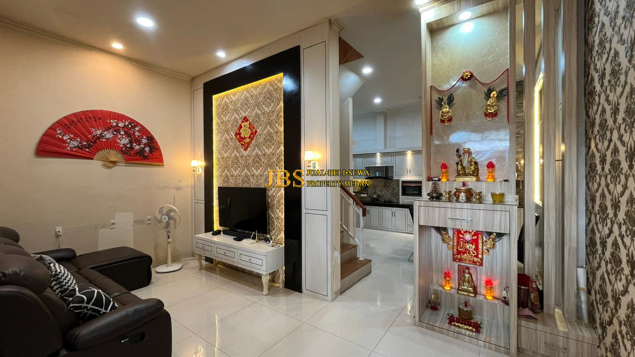 Properti terdaftar untuk dijual atau disewa - Rumah Siap Huni Furnish Dijual Di Komplek Krakatau Palace 1 - Daerah Bhayangkara