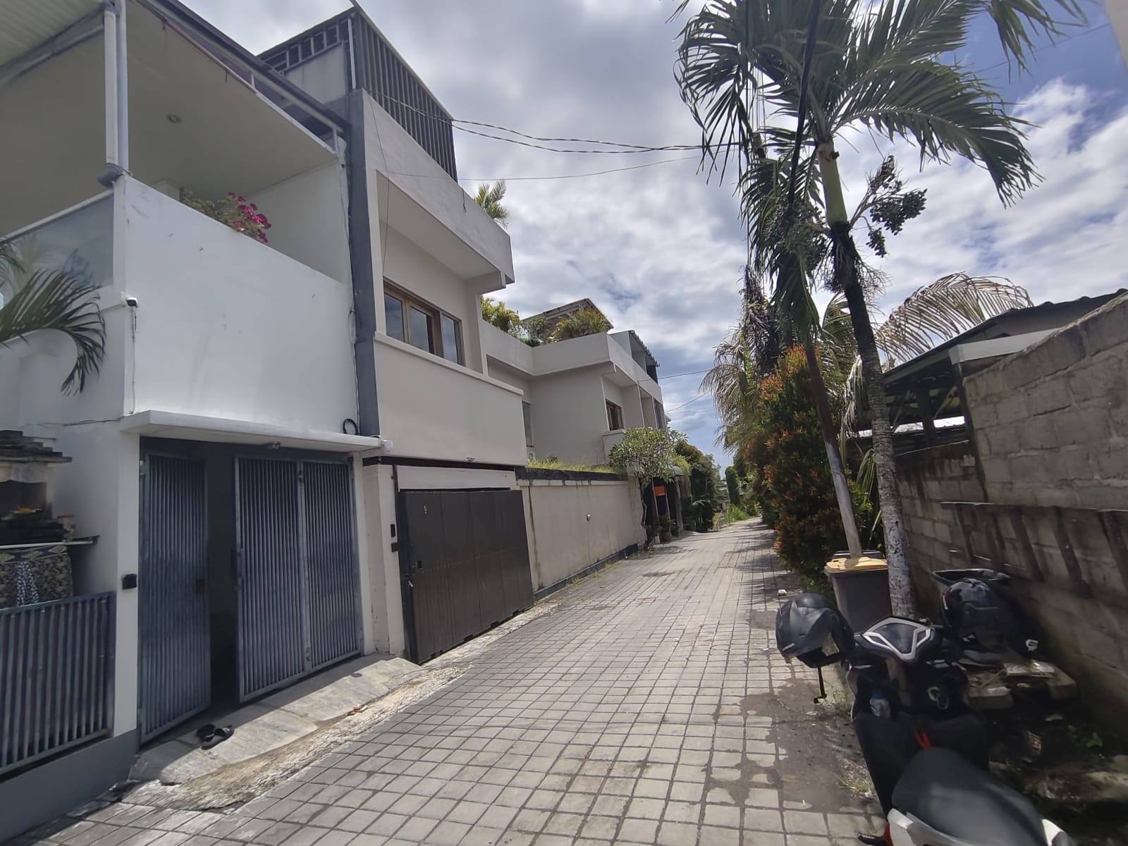 Properti terdaftar untuk dijual atau disewa - Villa Modern View Sawah Siap Huni Di Kerobokan Kelod 