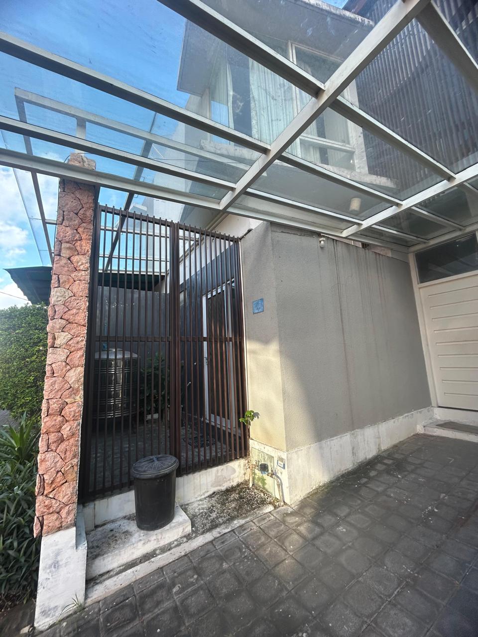 Properti terdaftar untuk dijual atau disewa - Rumah Siap Huni Lokasi Strategis Ke Seminyak 