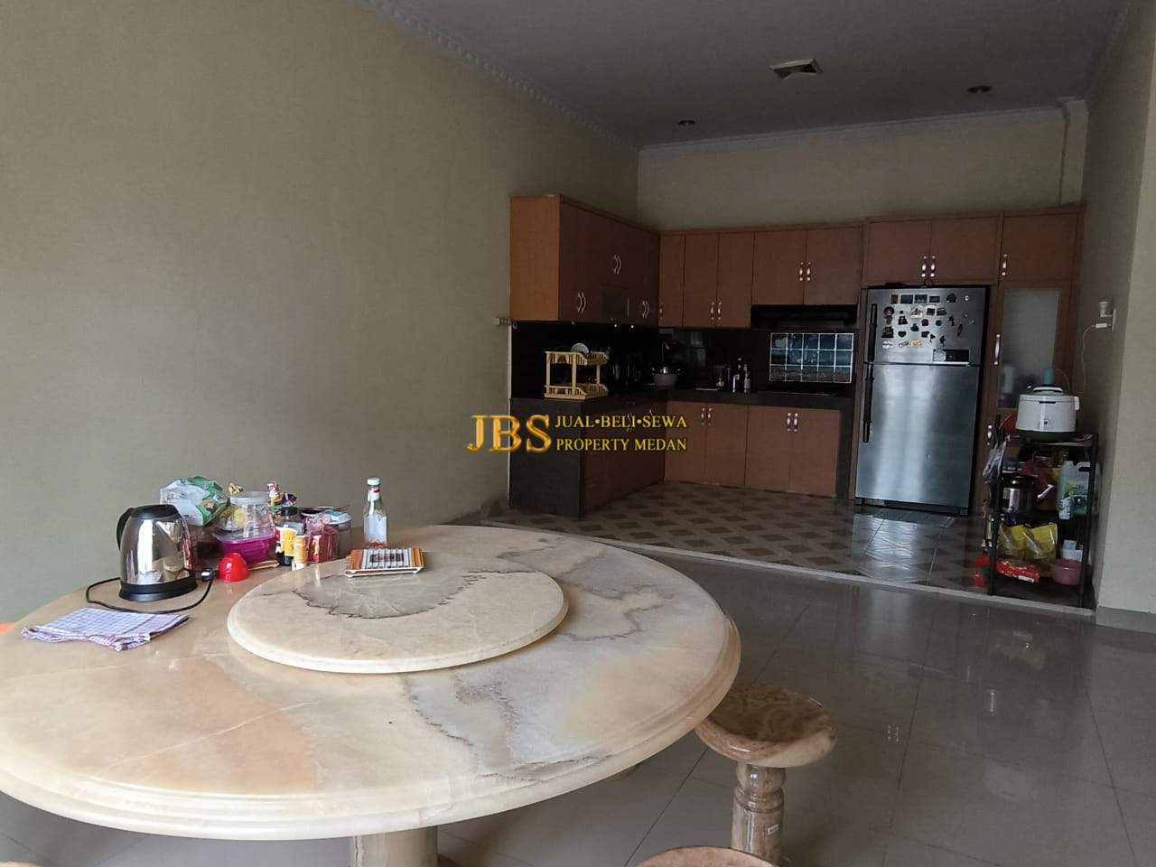 Properti terdaftar untuk dijual atau disewa - Rumah Hook Siap Huni Dijual Di Komplek Cemara Hijau Jalan Metal