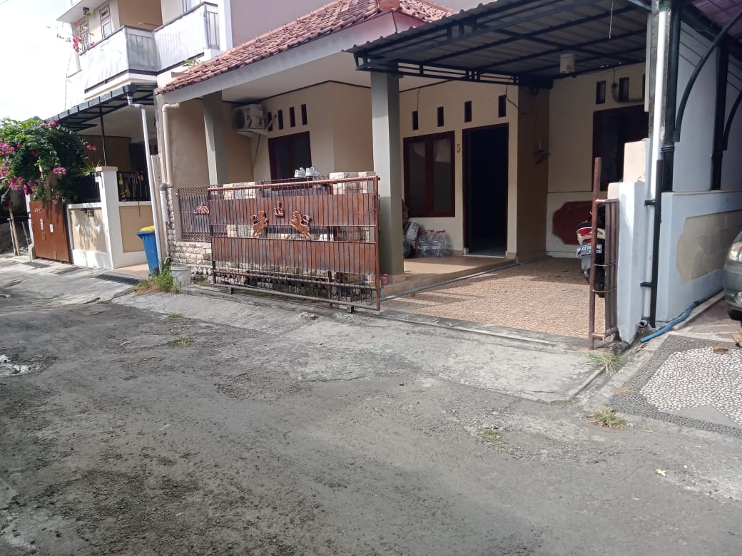 Properti terdaftar untuk dijual atau disewa - Dijual Rumah Siap Huni Lokasi Strategis Ke Bandara 