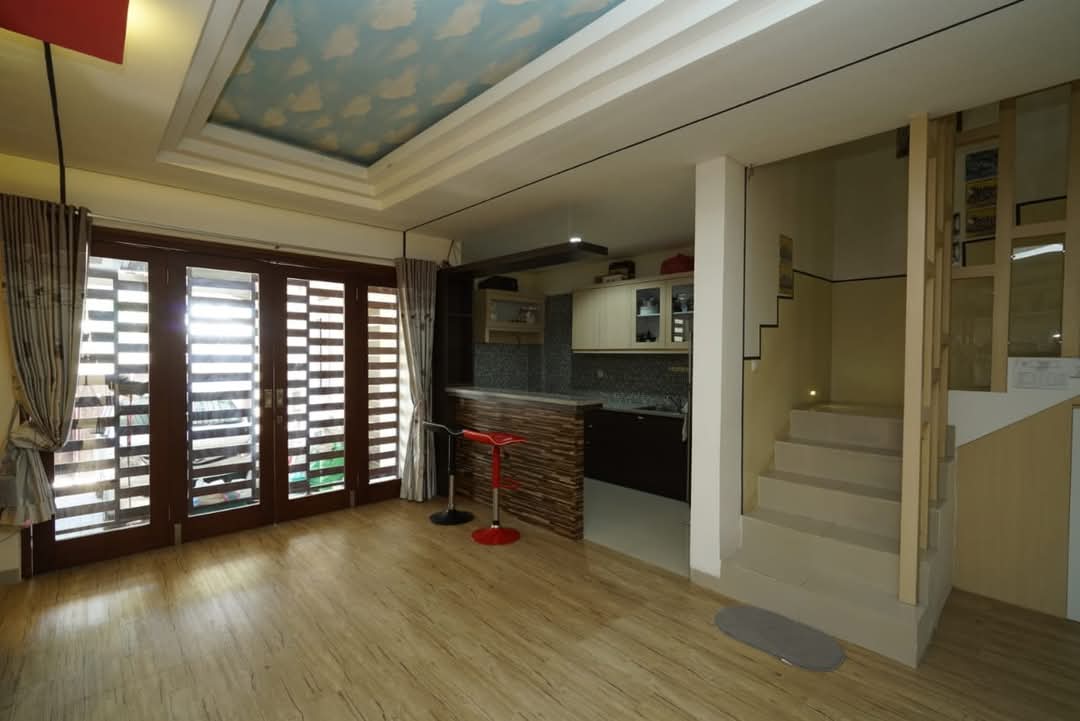 Properti terdaftar untuk dijual atau disewa - Rumah Modern Minimalis 5 Menit Ke Pusat Kesehatan 