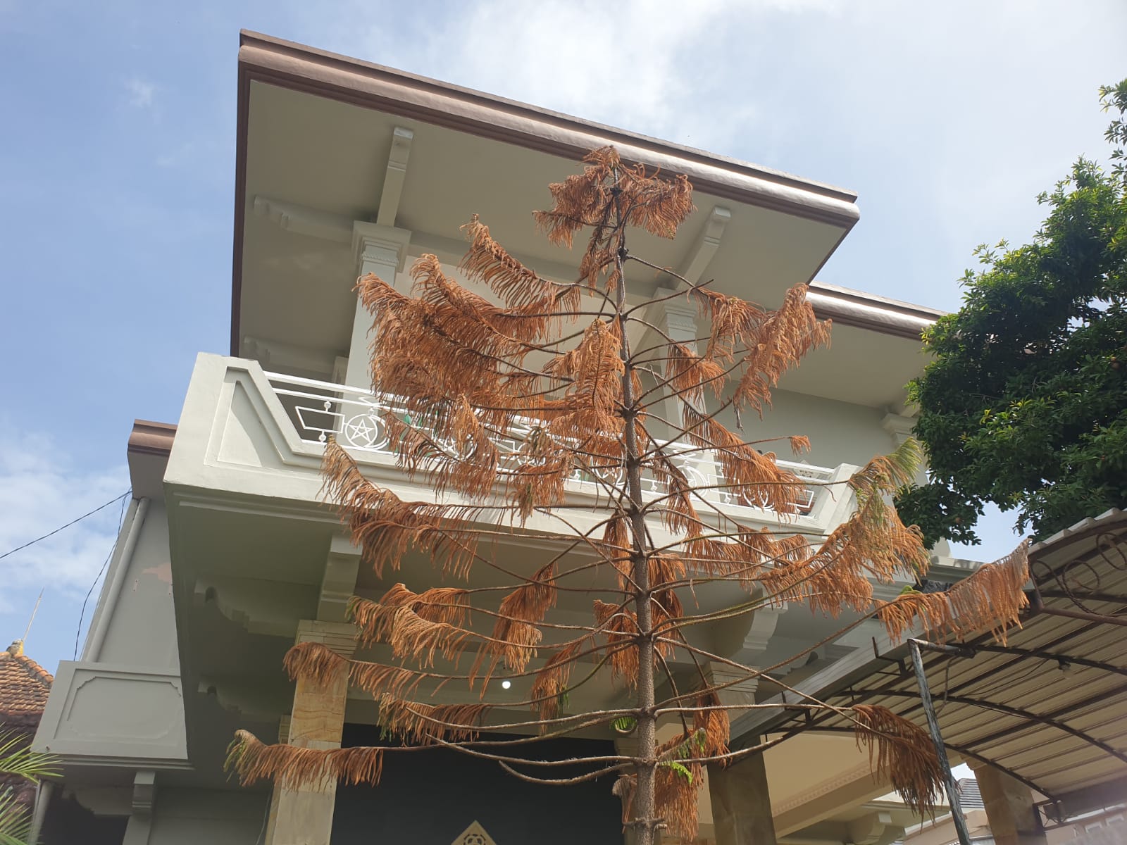 Properti terdaftar untuk dijual atau disewa - Rumah 2 Lantai Siap Huni Di Kawasan Perumahan Taman Baruna Jimbaran 