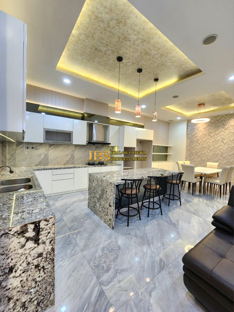 Properti terdaftar untuk dijual atau disewa - Dijual Cepat!! Rumah Di Komplek Citraland Gama City Cluster Pasadena - Medan