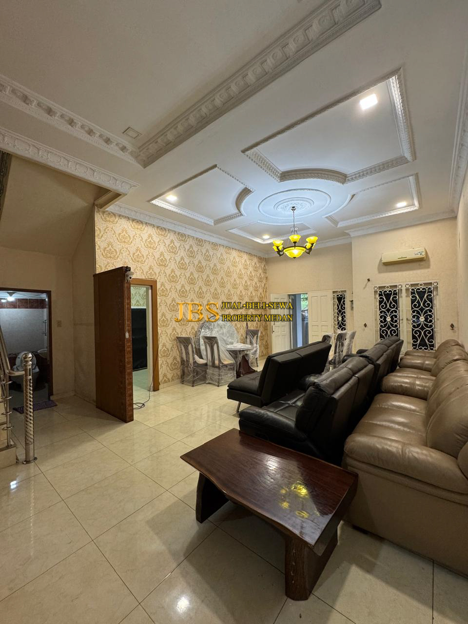 Properti terdaftar untuk dijual atau disewa - Jual Rumah 2 Tingkat Di Komplek Cemara Asri Jalan Nangka - Medan