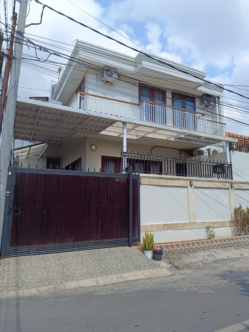 Properti terdaftar untuk dijual atau disewa - Rumah Sewa Siap Huni Full Furnished Di Renon 