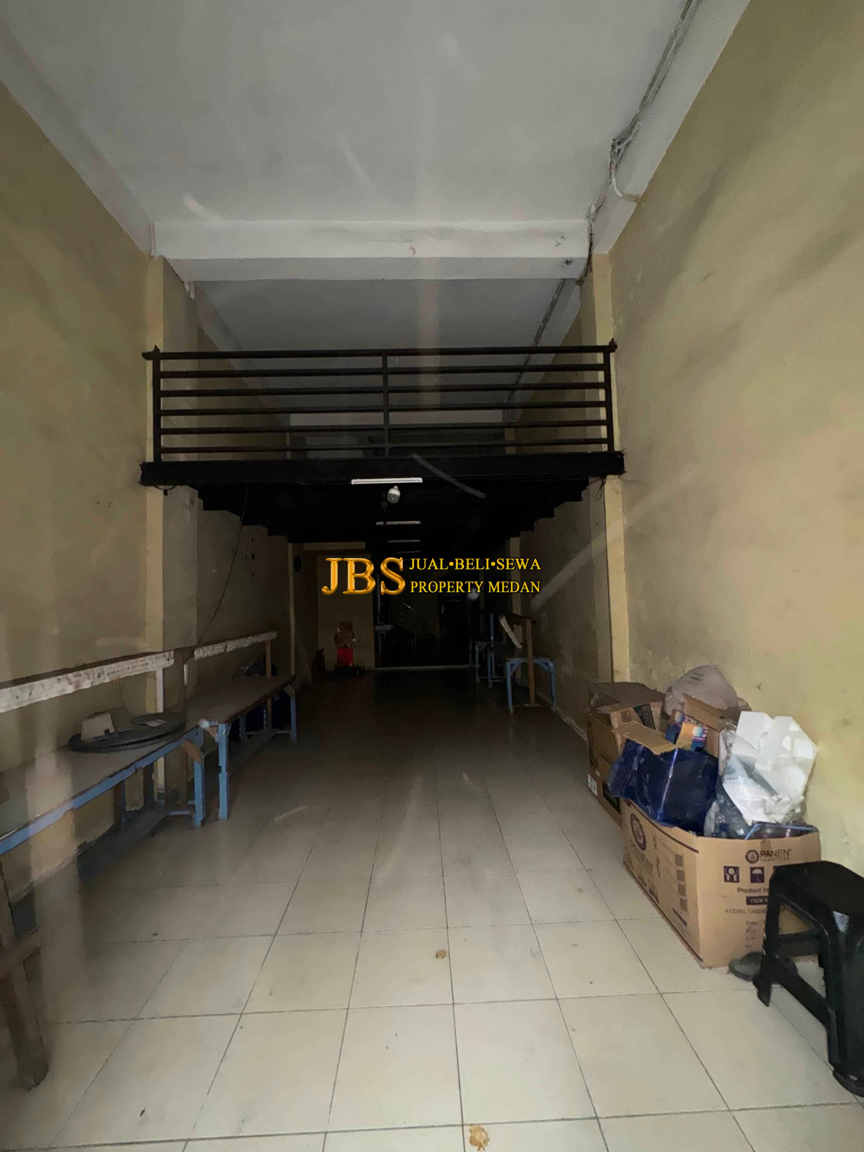 Properti terdaftar untuk dijual atau disewa - Dijual Ruko Hook Di Komplek Mmtc Jalan Williem Iskandar/pancing