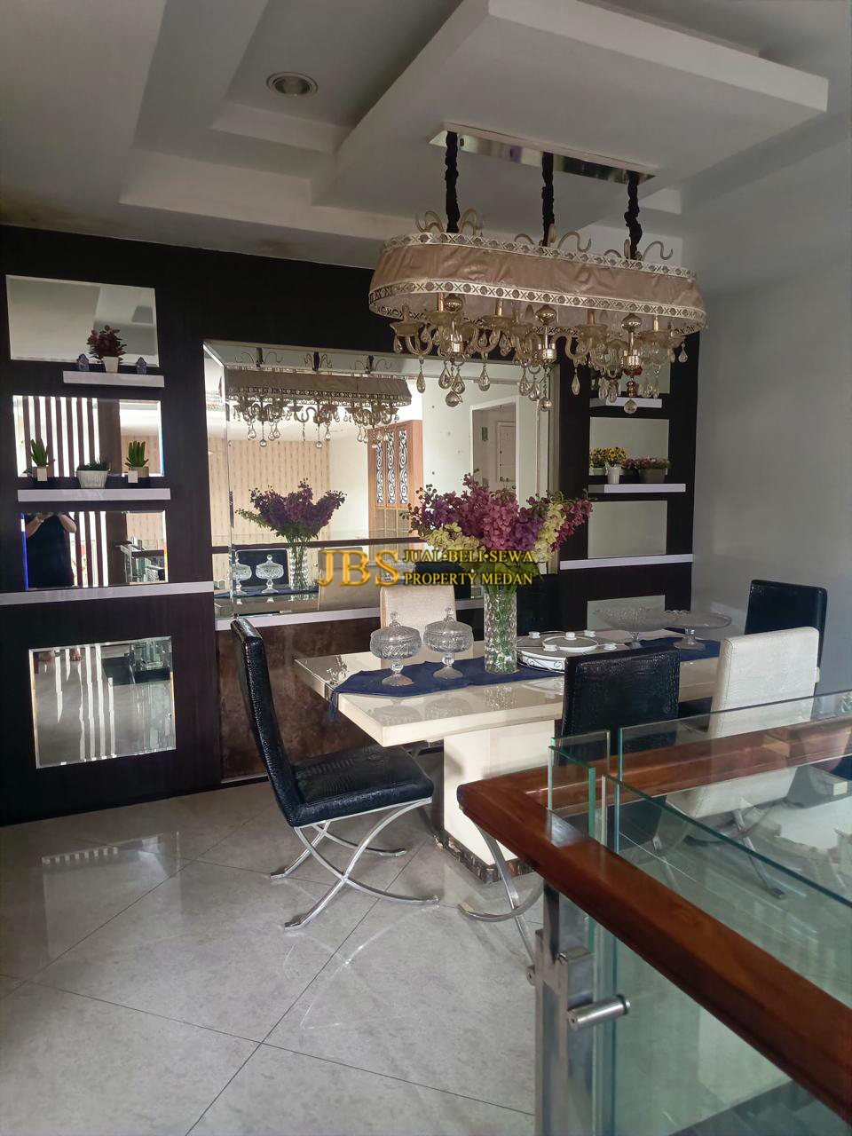 Properti terdaftar untuk dijual atau disewa - Jual Rumah 2 Tingkat Di Jalan Bunga Tanjung Xi - Medan Selayang