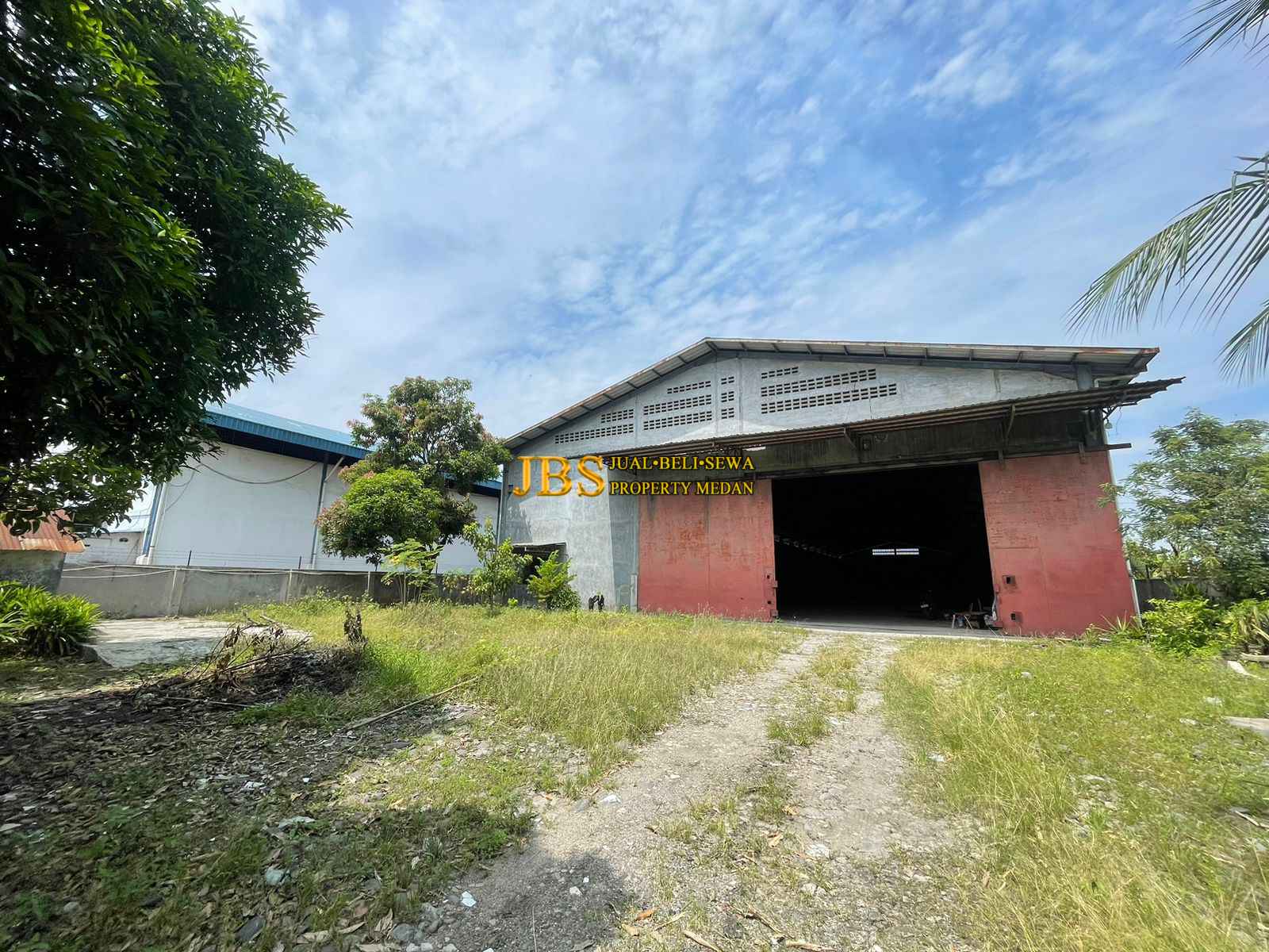 Properti terdaftar untuk dijual atau disewa - Dijual Gudang Kim 3 Jalan Pulau Saparua Ii Kondisi Siap Pakai