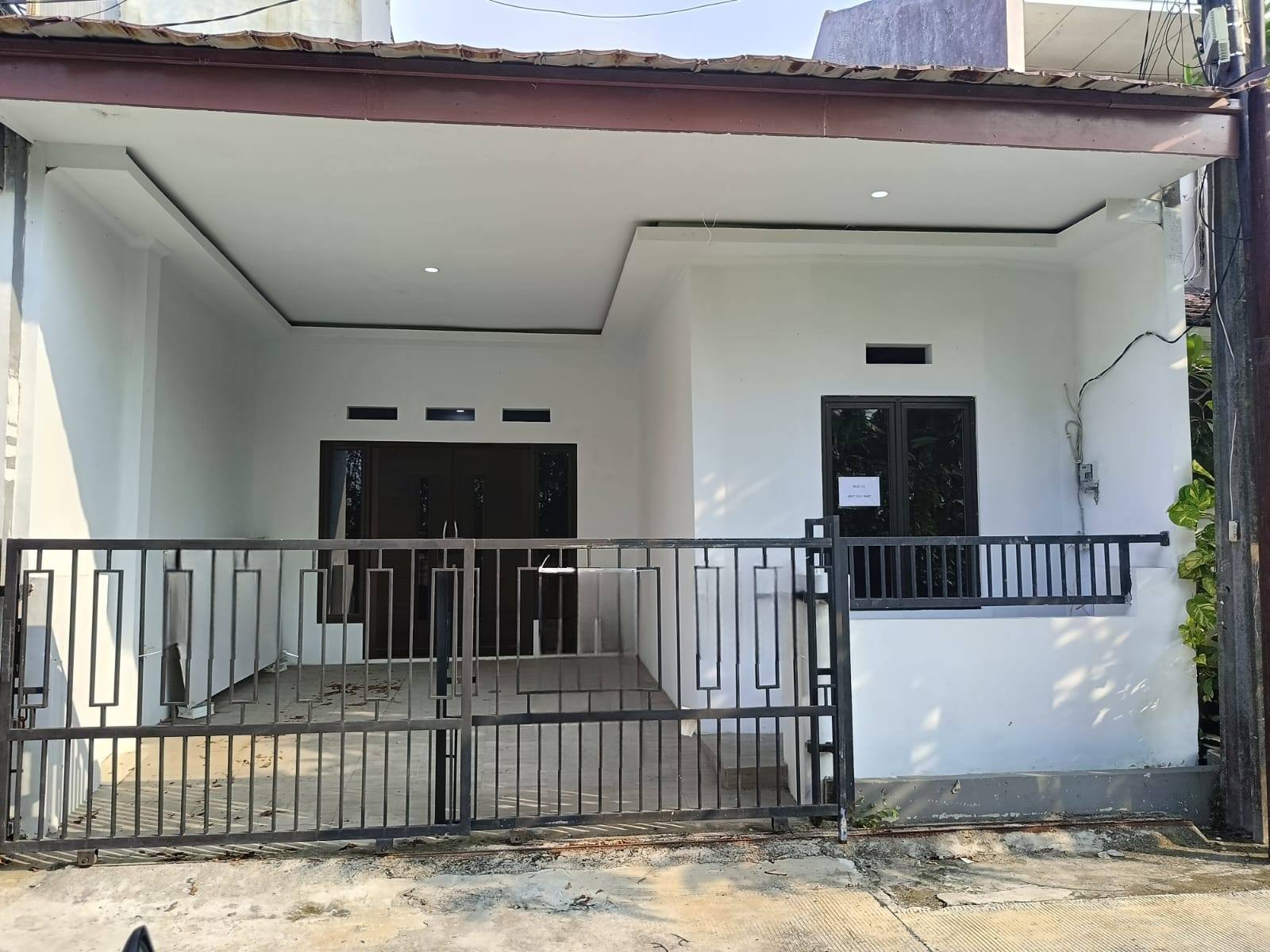 Properti terdaftar untuk dijual atau disewa - Termurah Rumah Siap Huni Bisa Kpr Dp Ringan Bangunan Full Renovasi Di Kota Harapan Indah Bekasi