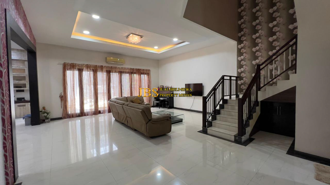 Properti terdaftar untuk dijual atau disewa - Jual Rumah Siap Huni 2 Tingkat Di Komplek Cemara Asri Medan Jalan Elang