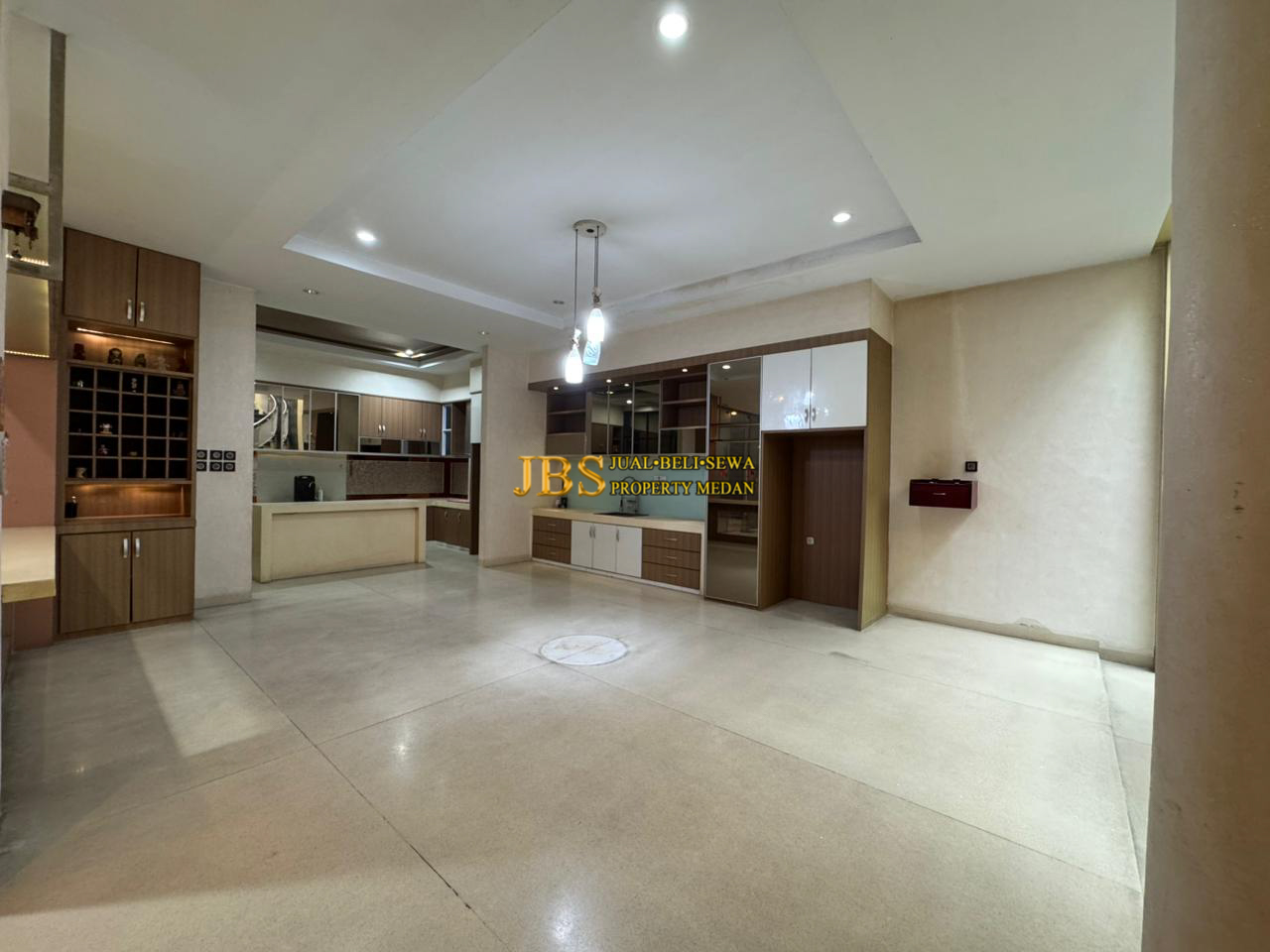 Properti terdaftar untuk dijual atau disewa - Jual/sewa Rumah Di Komplek Mutiara Residence Jalan R.s. Haji - Medan