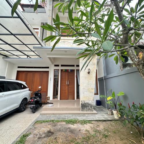 Properti rekomendasi untuk dijual atau disewa - Rumah Fully Furnished 2 Lantai Siap Huni Tukad Balian