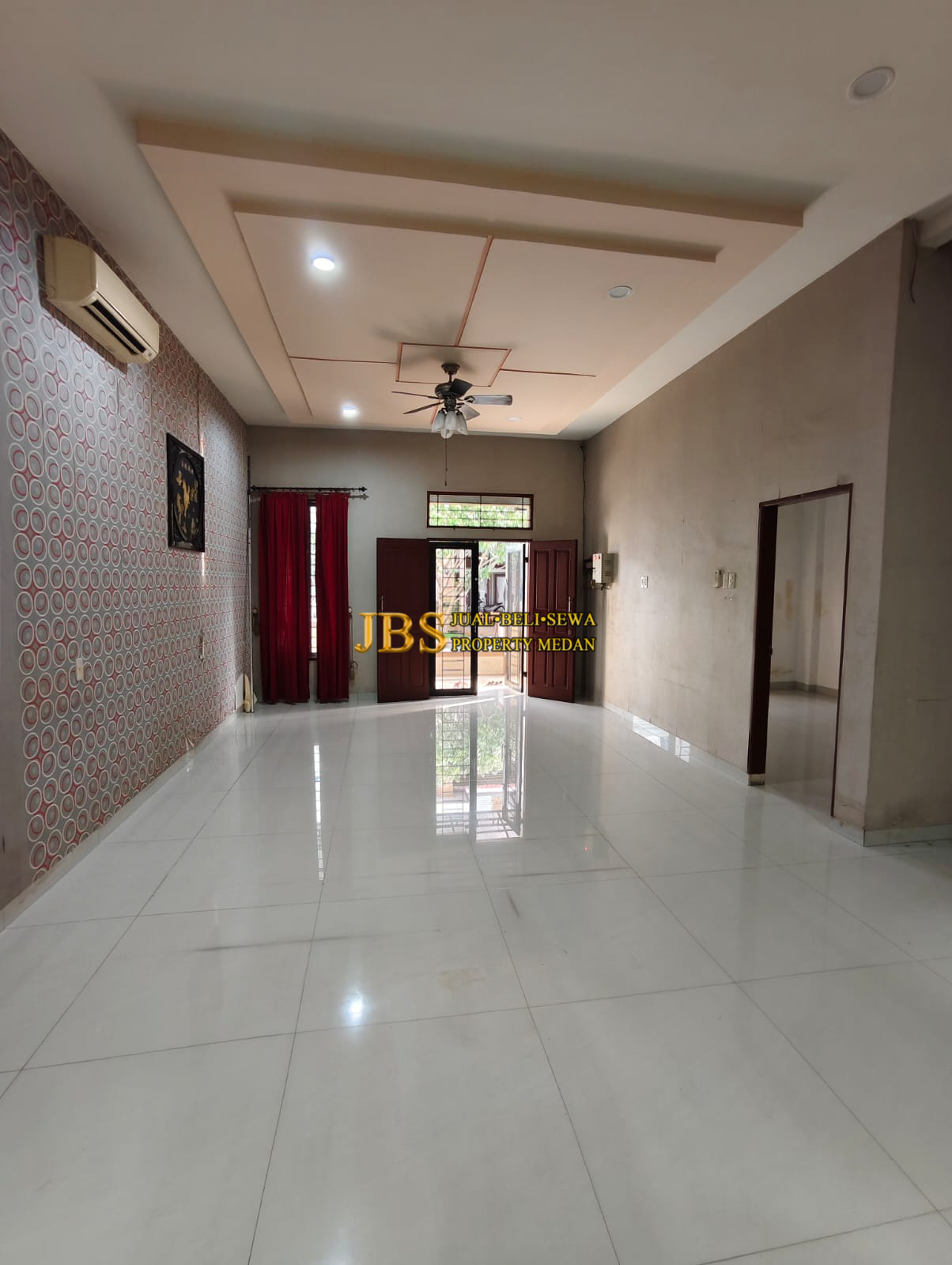 Properti terdaftar untuk dijual atau disewa - Dijual Rumah Di Komplek Cemara Asri Medan Jalan Violet