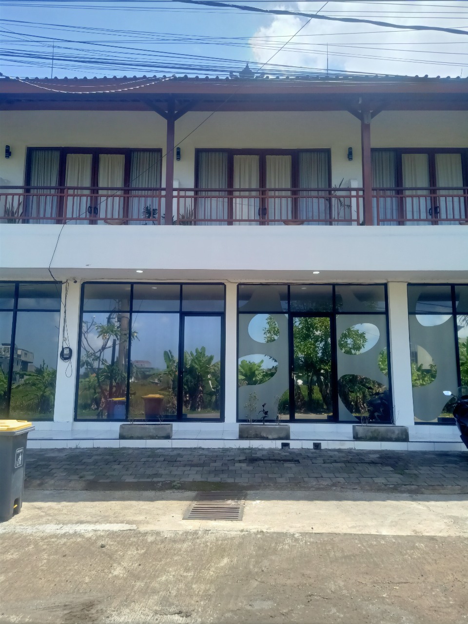 Properti terdaftar untuk dijual atau disewa - Ruang Kantor Siap Pakai Di Pererenan 