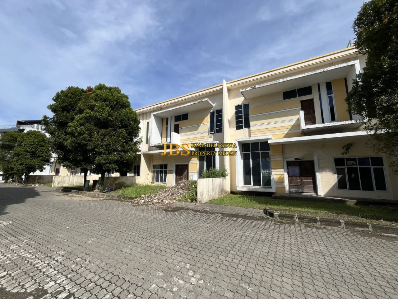 Properti terdaftar untuk dijual atau disewa - Dijual Rumah Di Komplek Graha Metropolitan Medan Cluster Sophie Suite