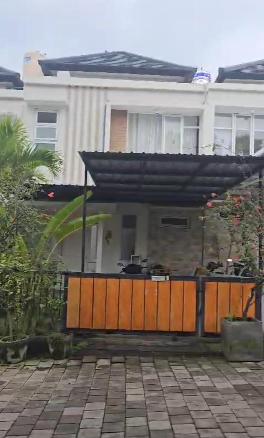 Properti terdaftar untuk dijual atau disewa - Disewakan Villa Minimalis 10 Menit Ke Pantai 