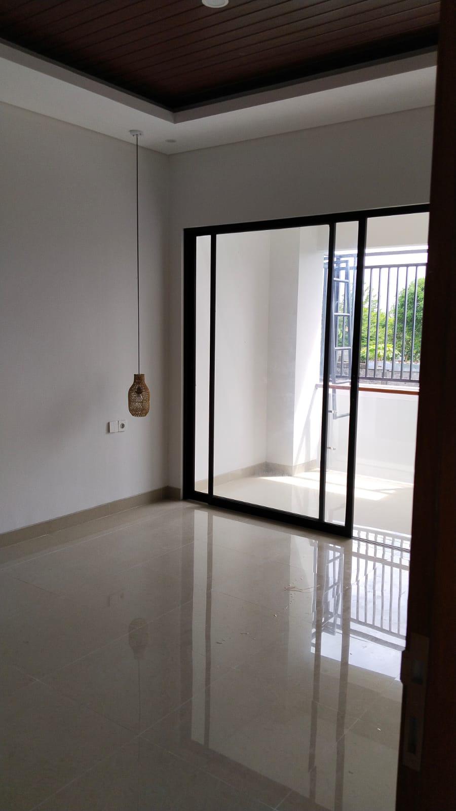 Properti dengan harga terbaik untuk dijual atau disewa - Rumah Siap Huni 2 Lantai di Sedap Malam