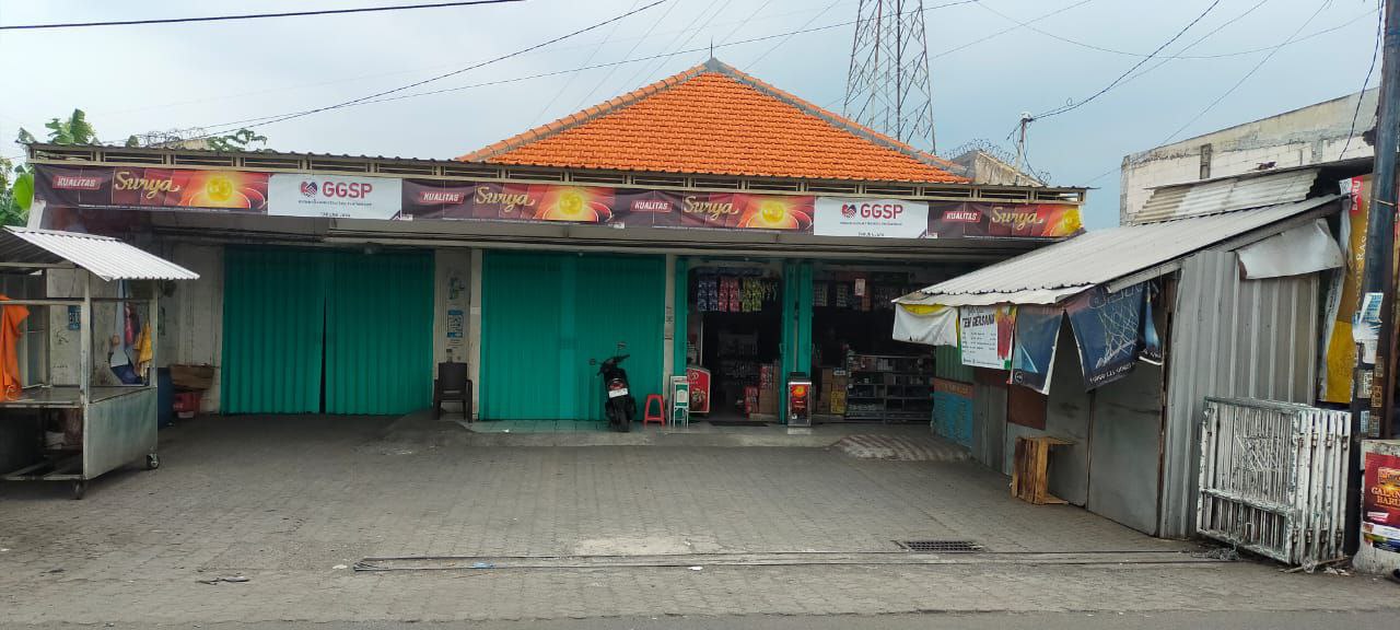 Properti terdaftar untuk dijual atau disewa - Rumah Usaha Lokasi Strategis Area Pasar
