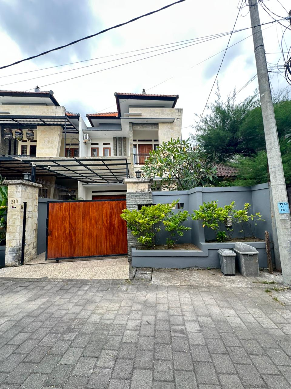 Properti terdaftar untuk dijual atau disewa - Rumah Fully Furnished 2 Lantai Siap Huni Tukad Balian